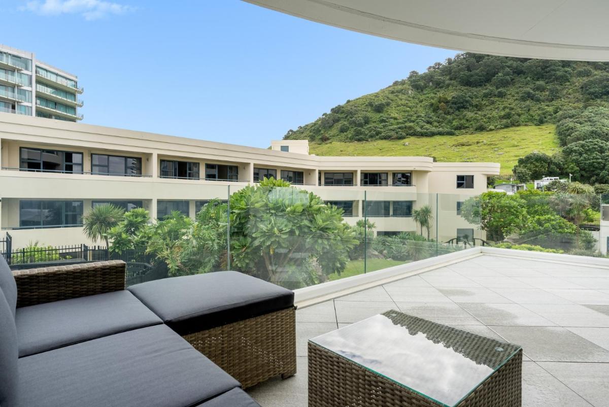 Image 7 of Oceanside Apartment with Garden Views