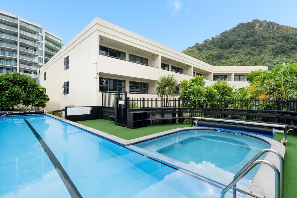 Image 2 of Oceanside Apartment with Garden Views