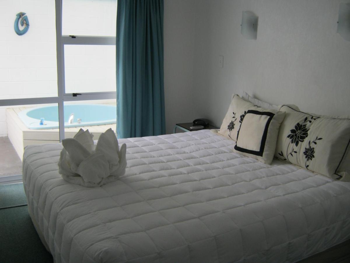 Image 2 of Palm Court Motor Inn