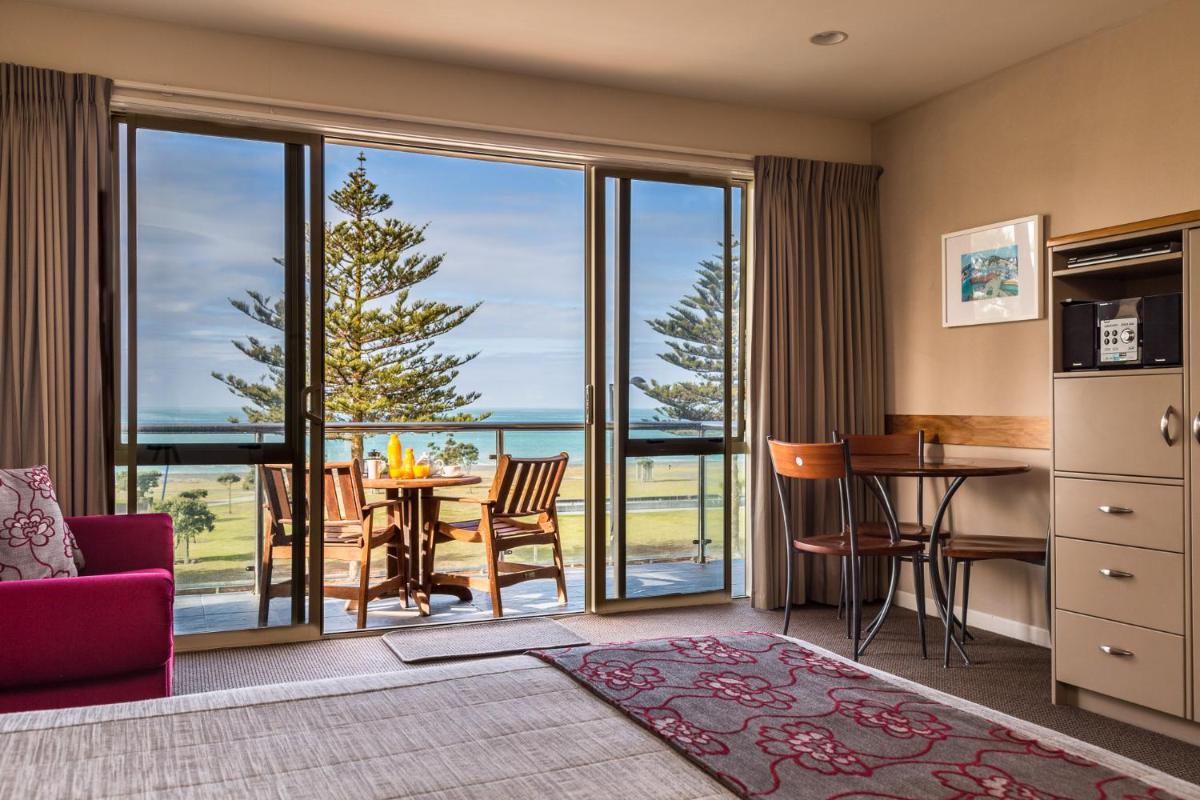 Image 4 of Pebble Beach Motor Inn