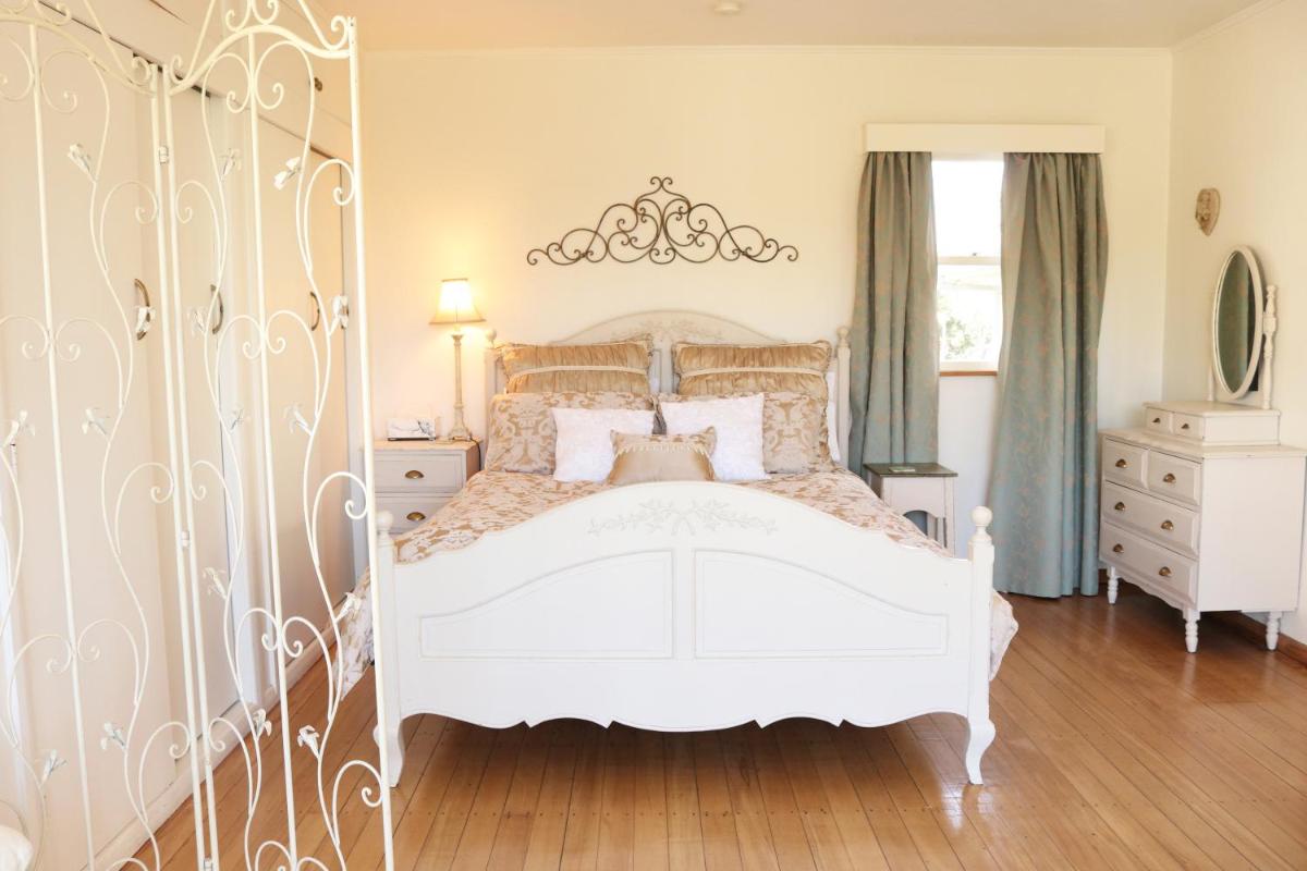 Image 2 of Room for Two