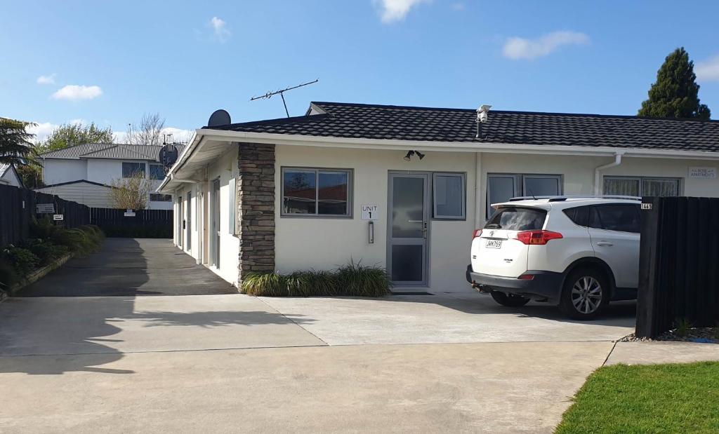 Image 2 of Rose Apartments Central Rotorua- Accommodation & Private Spa