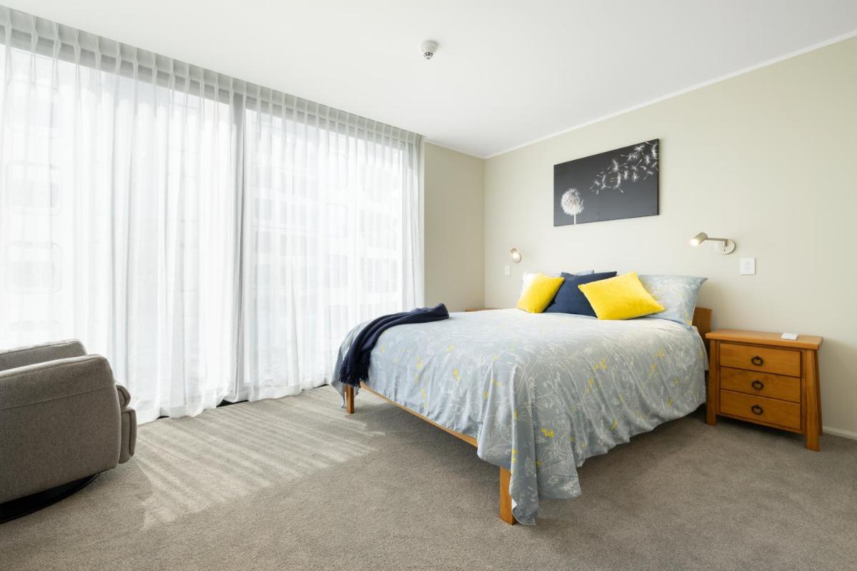 Image 7 of Spacious Oceanside Oasis