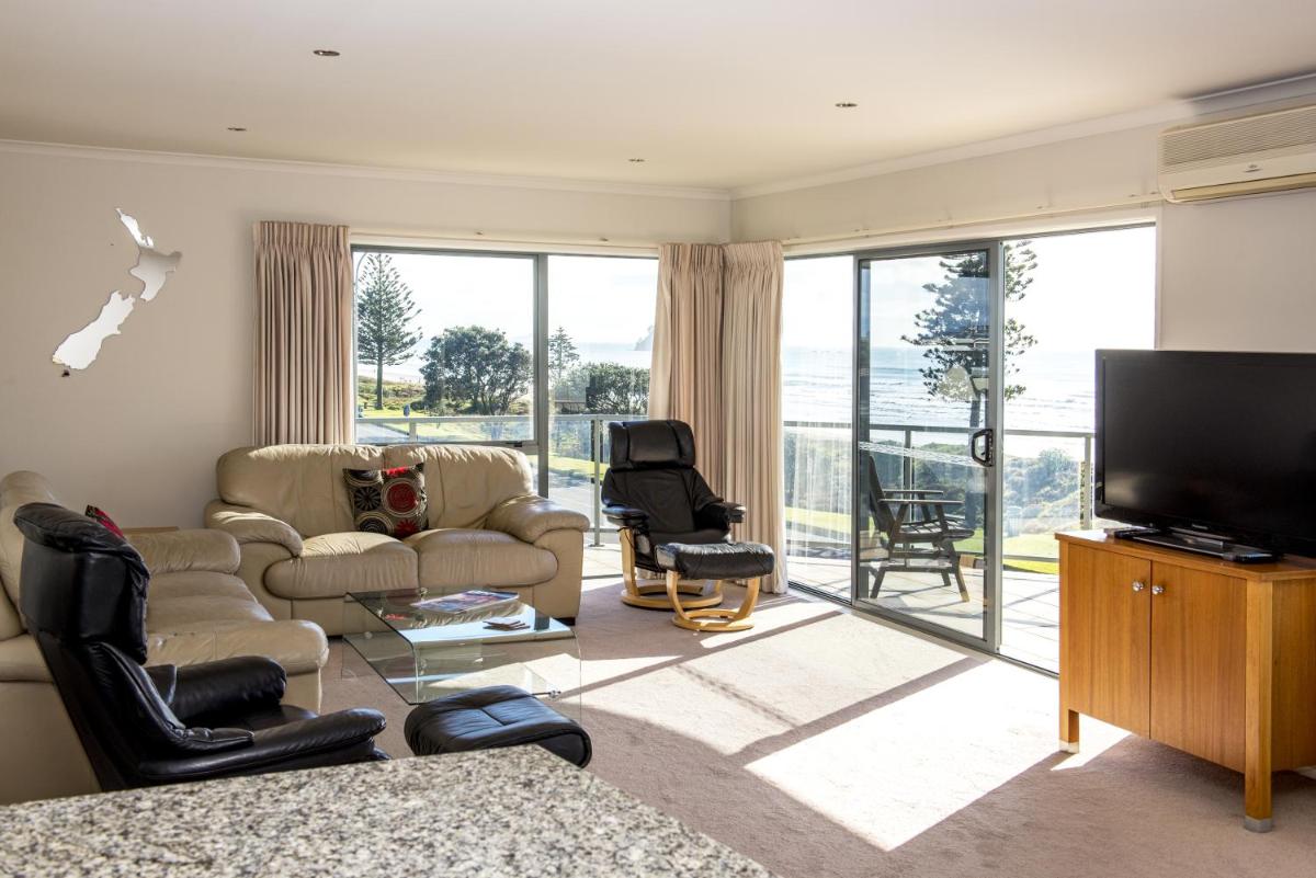 Image 6 of The Reef Beachfront Apartments