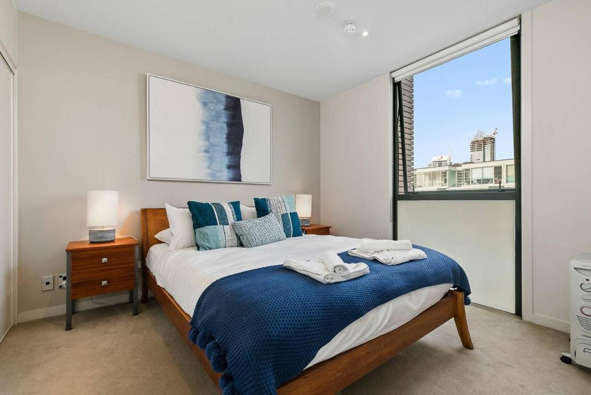 Image 2 of Two Bedroom Apartment – Pool, Gym & Free Parking!