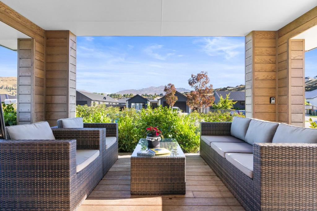 Image 2 of Wanderlust – Queenstown Holiday Home