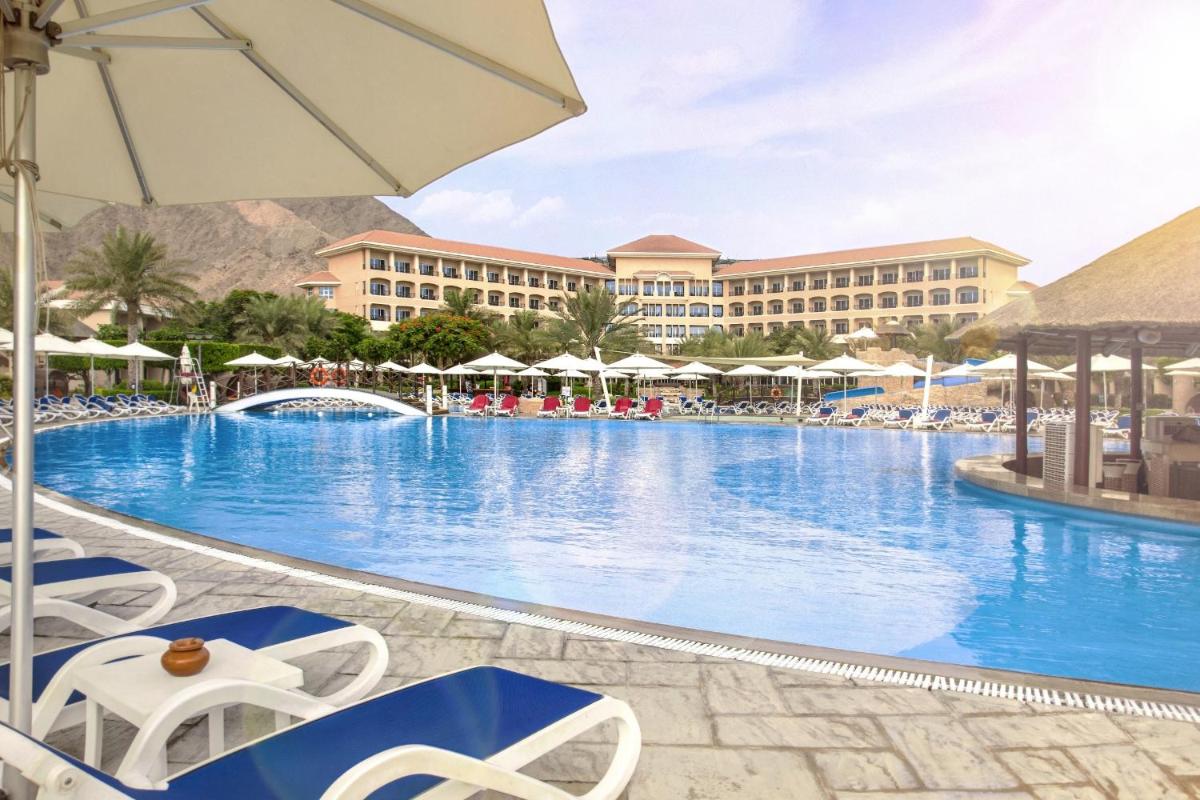 Fujairah Rotana Resort & Spa – Al Aqah Beach